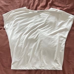 Cream/off white Uniqlo tee